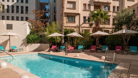 Property building, Swimming pool, Swimming pool