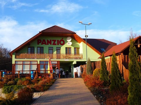 Facade/entrance, Facade/entrance