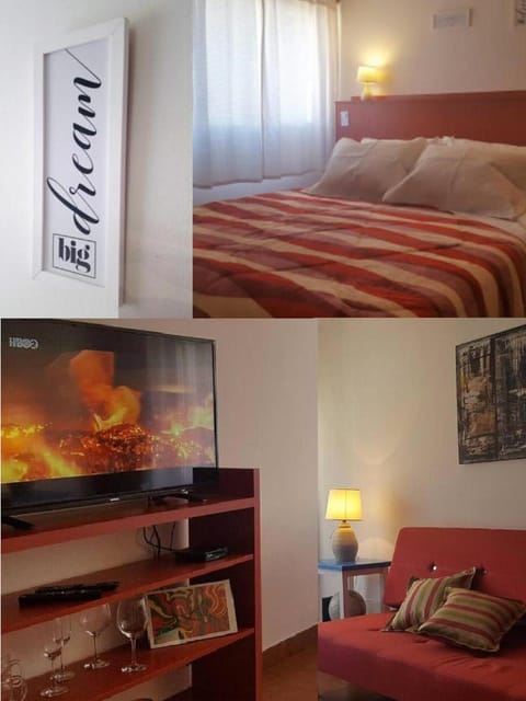 Bed, TV and multimedia, Living room