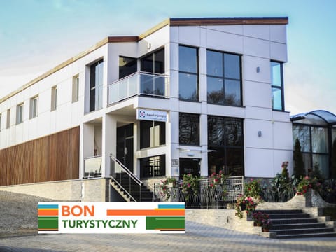 Property building, Facade/entrance, Property logo or sign, View (from property/room), Other