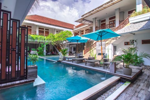 Property building, Swimming pool