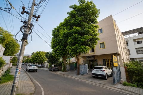 Property building, Neighbourhood, Street view