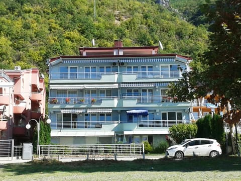 Property building, Area and facilities