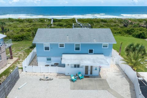 Barefoot Hideaway Family Beachfront Retreat House in Butler Beach