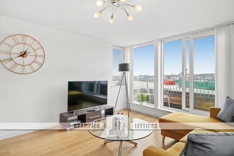 TV and multimedia, View (from property/room), Balcony/Terrace, Living room