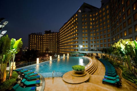 Property building, Pool view
