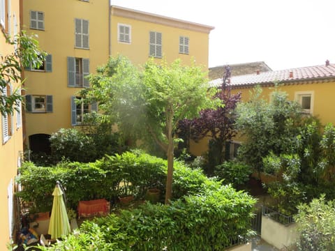 Garden, Garden view