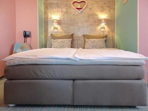 Spring, Bed, Day, Bedroom