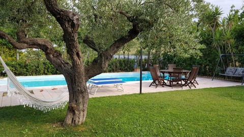 Garden, Swimming pool, Breakfast