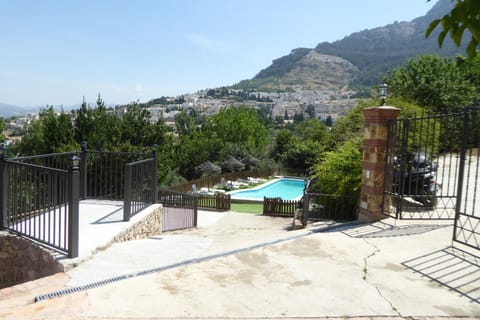 Swimming pool
