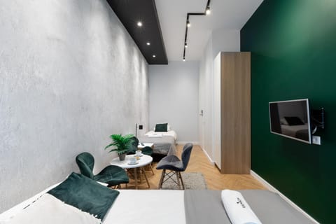 Communal lounge/ TV room, Bed, TV and multimedia, Photo of the whole room, Bedroom