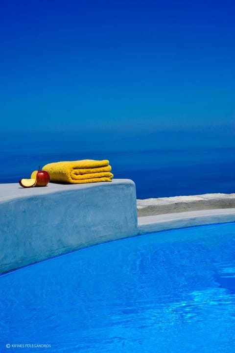 Decorative detail, Swimming pool