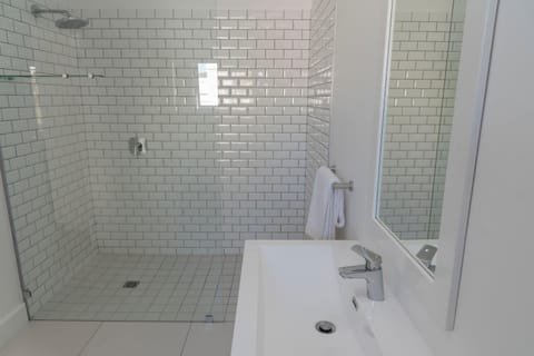 THESEN iSLAND - LUXURY LIVING ON HAMMOCK ISLAND House in Knysna