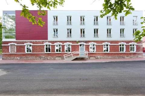 Property building, Day