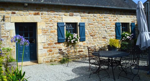 Patio, Facade/entrance