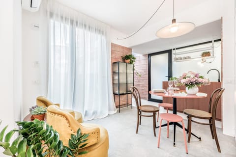 Living room, Seating area, Dining area