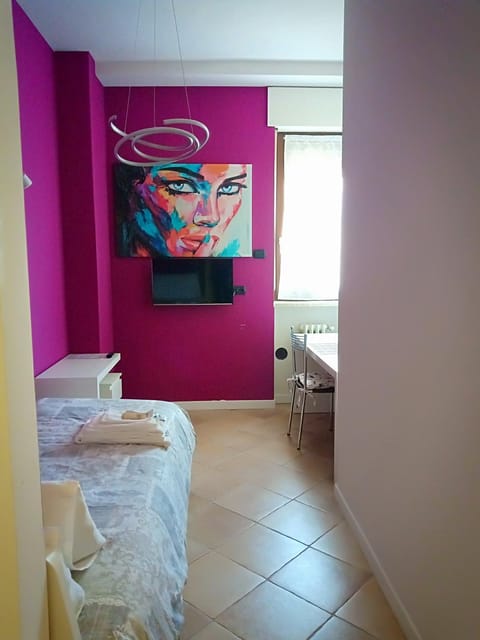 Bed, Photo of the whole room, Decorative detail, Bedroom