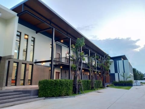Property building, Facade/entrance