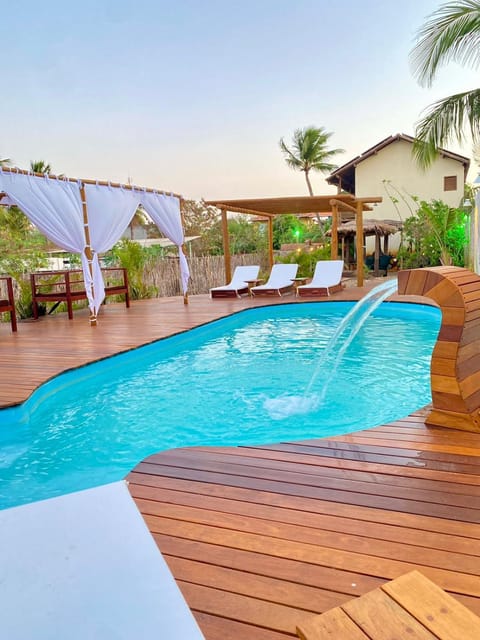 Day, Swimming pool, sunbed