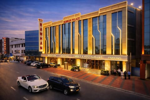 Property building, Facade/entrance, Parking