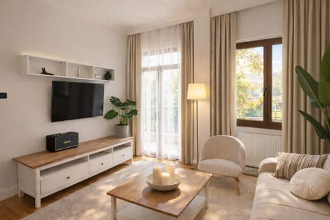 Elegant Old Town Suite Apartment in Decentralized Administration of Macedonia and Thrace