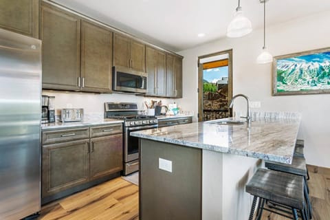 Treehouse Village 323 House in Wildernest