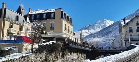 Property building, Winter, Mountain view