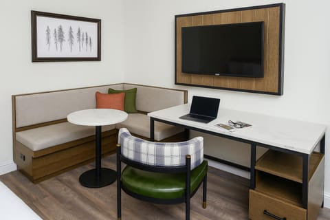 TV and multimedia, Seating area