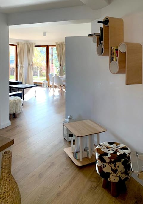 Day, Living room, Photo of the whole room, Seating area