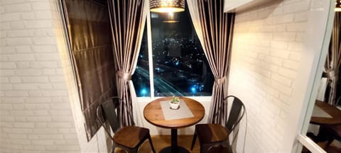 Living room, Quiet street view