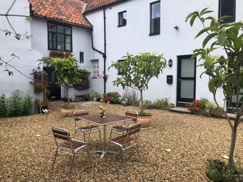 Inner courtyard view