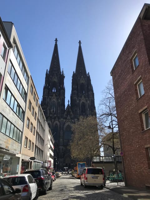 Day, Neighbourhood, City view, Landmark view, Street view, Location