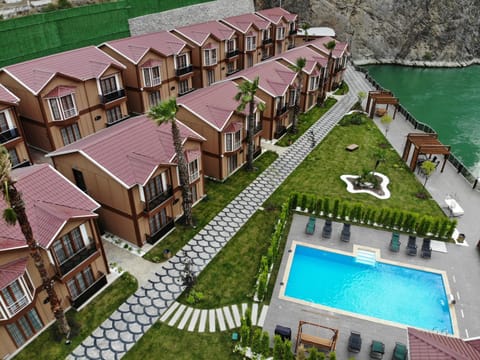 Spring, Day, Garden, Swimming pool