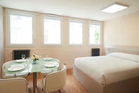 Hotel Le Petit Duquesne Hotel in Nantes