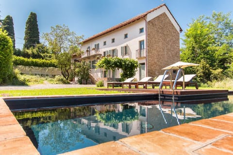 Property building, Swimming pool, Swimming pool