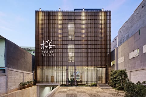 Property building, Facade/entrance