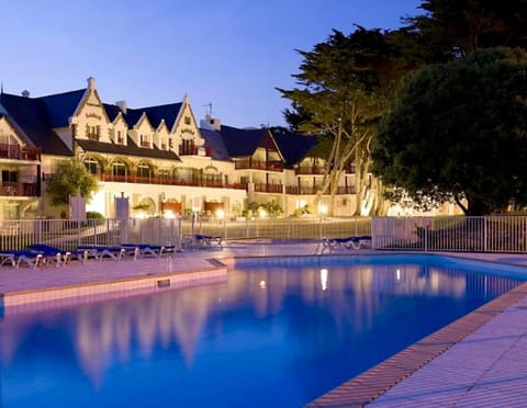 Property building, Night, Pool view, Swimming pool