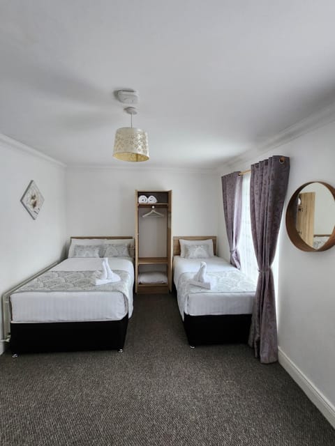 Bright elegant room park view Vacation rental in Dublin