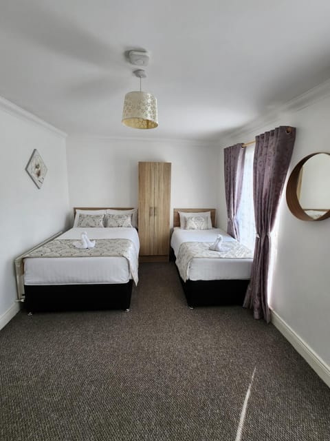 Bright elegant room park view Vacation rental in Dublin