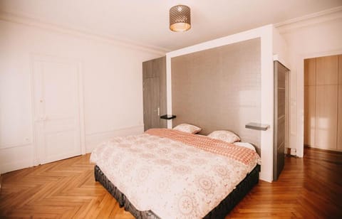 Grand appartement Haussmannien 160m2 Apartment in Besançon