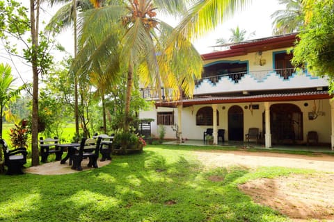 Property building, Natural landscape, Garden, Garden view