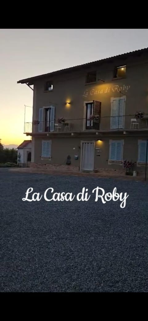 La Casa di Roby-1 appartamento la morra con piscina Apartment in La Morra