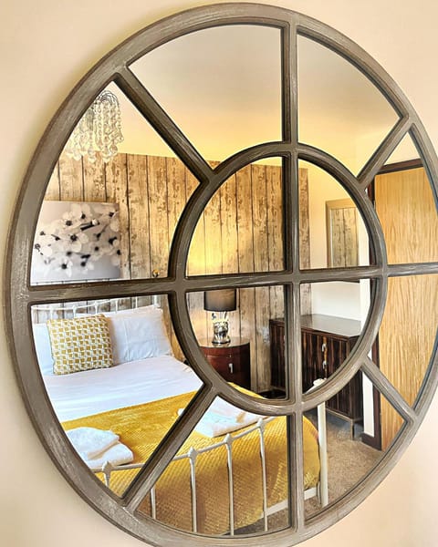 Wren 23-Hot Tub-Woodland Lodges-Tenby-Pembroke Chalet in Wales