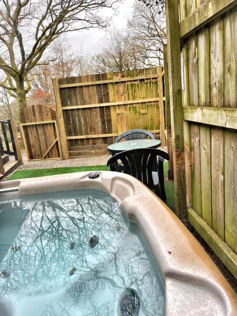 Wren 23-Hot Tub-Woodland Lodges-Tenby-Pembroke Chalet in Wales