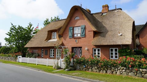 Ferien unterm Reetdach Whg 03 Apartment in Nordfriesland