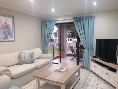 Patio, Patio, TV and multimedia, Balcony/Terrace, Seating area