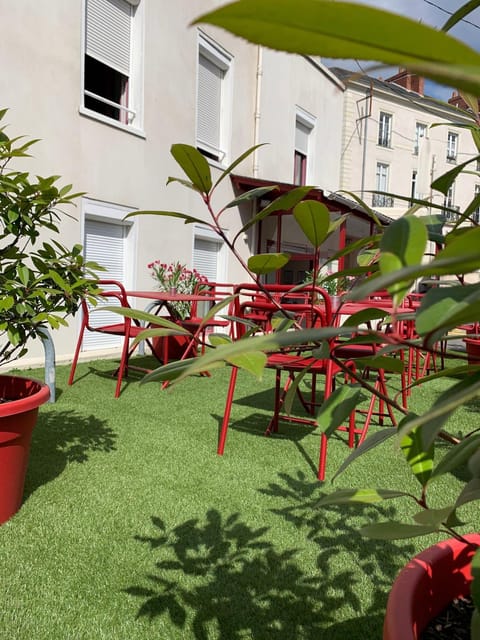 Property building, Breakfast