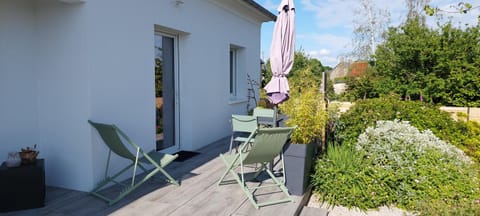 CHAMBRE AVEC SUITE DE 26 M2 Bed and Breakfast in Saint-Pair-sur-Mer