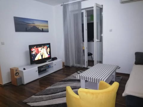 Yellow apartment, central Podgorica Apartment in Podgorica
