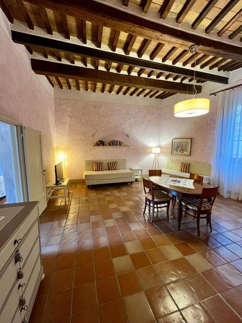 Le Ginestre Apartment in San Gimignano
